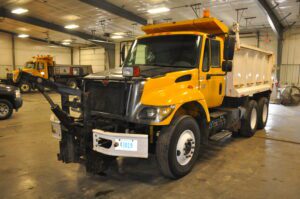 2004 International 4700 10 yard dump truck
